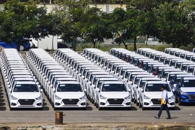 Indian-automakers-face-heat-amid-global-constraints-hike-prices.jpg