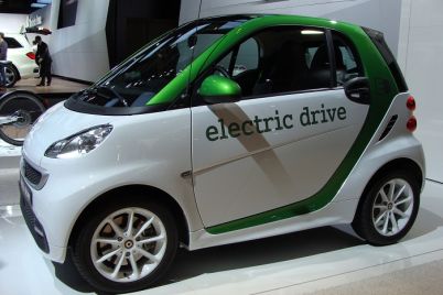 Smart_Fortwo_Coupe_electric_drive_on_MIAS_2012_side_view.jpg